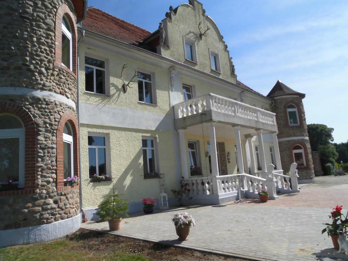 Gutshaus Darsikow酒店 外观 照片